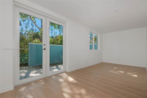 Townhouse in Fort Lauderdale, Florida 3 bedrooms, 169.27 sq.m. № 1940785 - photo 21