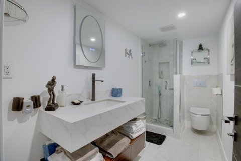 Condo in Lake Worth, Florida, 1 bedroom № 2262362 - photo 17