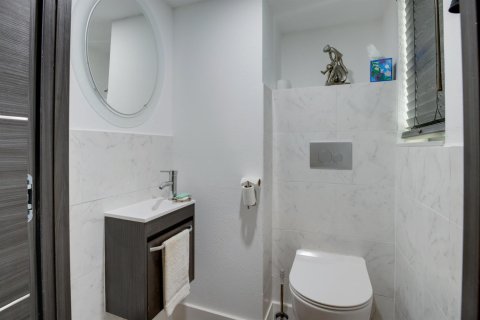 Condo in Lake Worth, Florida, 1 bedroom № 2262362 - photo 20