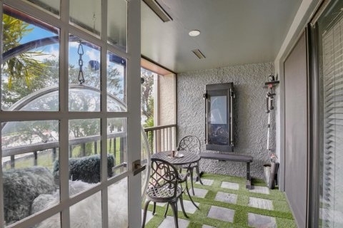 Condo in Lake Worth, Florida, 1 bedroom № 2262362 - photo 21