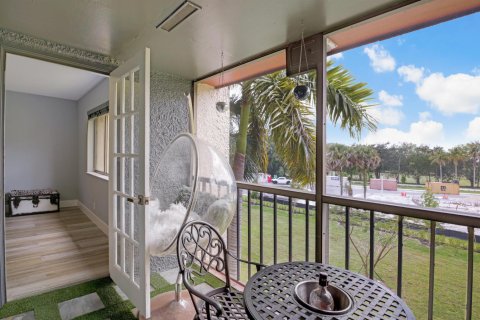 Condo in Lake Worth, Florida, 1 bedroom № 2262362 - photo 22