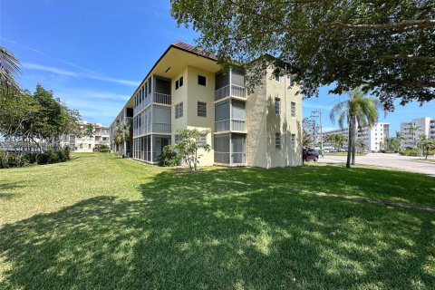 Copropriété à vendre à Aventura, Floride: 2 chambres, 89.19 m2 № 1867228 - photo 18