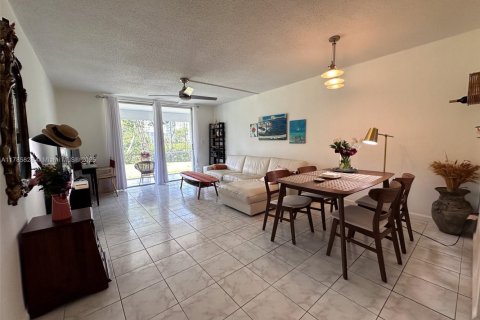 Copropriété à vendre à Aventura, Floride: 2 chambres, 89.19 m2 № 1867228 - photo 1