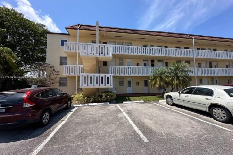 Copropriété à vendre à Aventura, Floride: 2 chambres, 89.19 m2 № 1867228 - photo 16