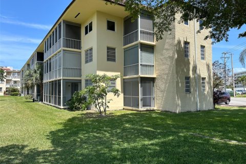Copropriété à vendre à Aventura, Floride: 2 chambres, 89.19 m2 № 1867228 - photo 19
