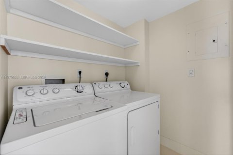 Купить кондоминиум в Авентура, Флорида 2 спальни, 169.08м2, № 2043544 - фото 25