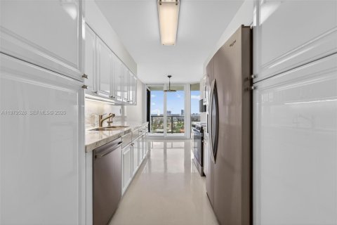 Купить кондоминиум в Авентура, Флорида 2 спальни, 169.08м2, № 2043544 - фото 12