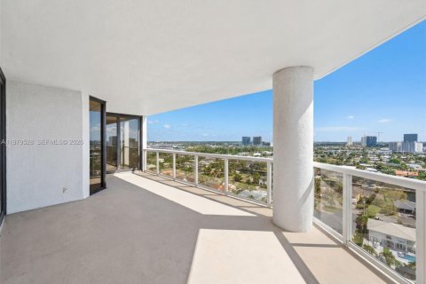 Купить кондоминиум в Авентура, Флорида 2 спальни, 169.08м2, № 2043544 - фото 3