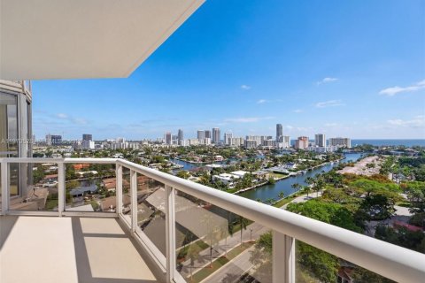 Кондоминиум с 2 спальнями в Авентура, Флорида № 2043544