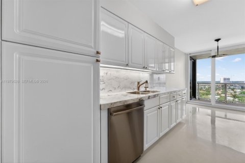 Купить кондоминиум в Авентура, Флорида 2 спальни, 169.08м2, № 2043544 - фото 14