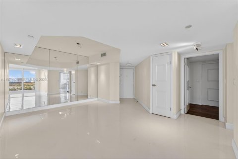 Купить кондоминиум в Авентура, Флорида 2 спальни, 169.08м2, № 2043544 - фото 6