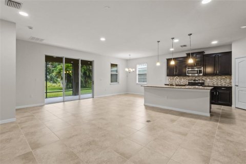 House in Sarasota, Florida 3 bedrooms, 189.06 sq.m. № 2419173 - photo 15