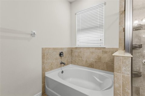 House in Sarasota, Florida 3 bedrooms, 189.06 sq.m. № 2419173 - photo 21