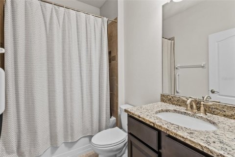 House in Sarasota, Florida 3 bedrooms, 189.06 sq.m. № 2419173 - photo 6