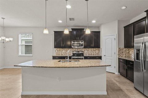 House in Sarasota, Florida 3 bedrooms, 189.06 sq.m. № 2419173 - photo 10