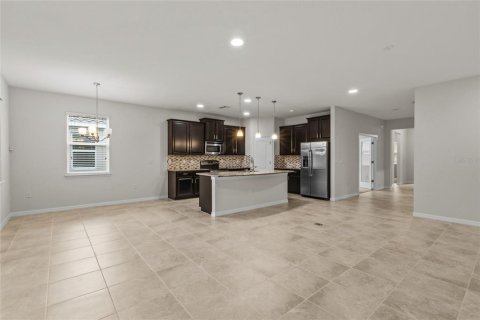 House in Sarasota, Florida 3 bedrooms, 189.06 sq.m. № 2419173 - photo 14