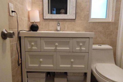 Condo in West Palm Beach, Florida, 1 bedroom  № 2086558 - photo 14