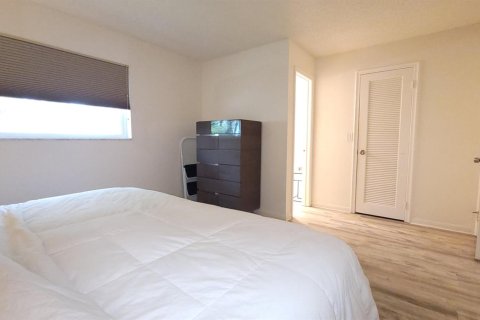 Condo in West Palm Beach, Florida, 1 bedroom  № 2086558 - photo 18