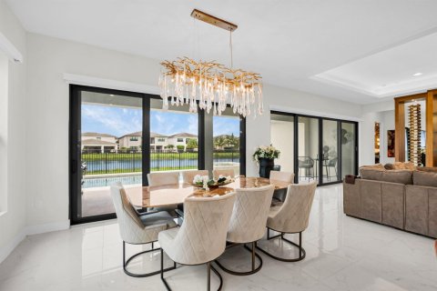 House in Boca Raton, Florida 4 bedrooms, 344.02 sq.m. № 2181950 - photo 21