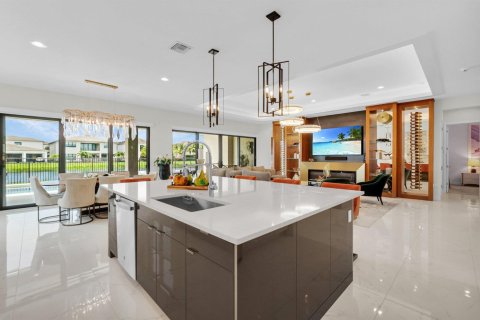 House in Boca Raton, Florida 4 bedrooms, 344.02 sq.m. № 2181950 - photo 26