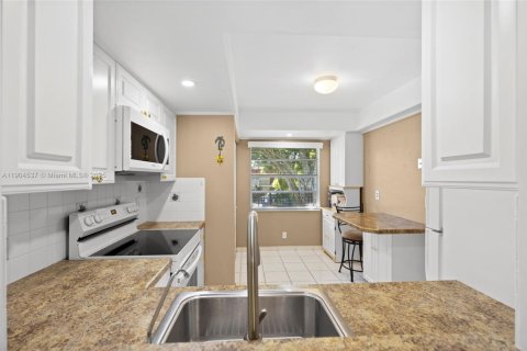 Copropriété à vendre à Delray Beach, Floride: 2 chambres, 93.46 m2 № 1970952 - photo 12