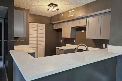 Снять в аренду кондоминиум в Мирамар, Флорида 3 спальни, 104.52м2, № 2027310 - фото 28