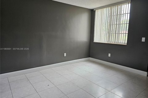 Снять в аренду кондоминиум в Мирамар, Флорида 3 спальни, 104.52м2, № 2027310 - фото 15