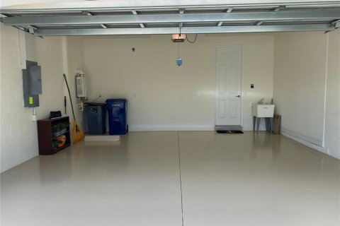 Villa ou maison à louer à Bradenton, Floride: 3 chambres, 188.03 m2 № 2413879 - photo 12
