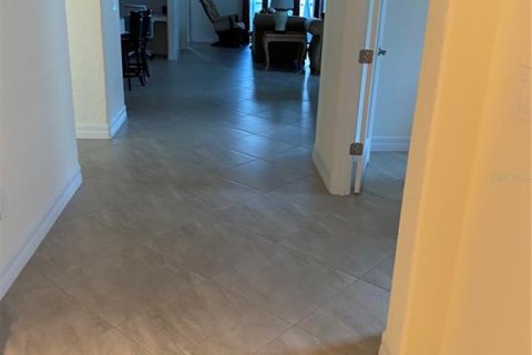 Villa ou maison à louer à Bradenton, Floride: 3 chambres, 188.03 m2 № 2413879 - photo 8