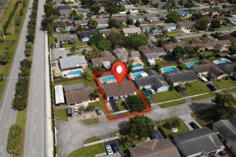 House in Sunrise, Florida 3 bedrooms № 1953147 - photo 18