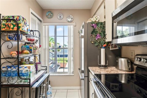 Condo in New Port Richey, Florida, 2 bedrooms  № 1835098 - photo 12