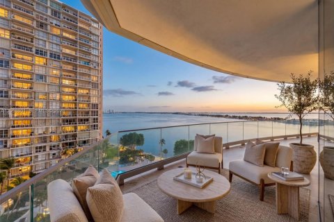 Copropriété à louer à Miami, Floride: 2 chambres, 102.38 m2 № 2168166 - photo 2