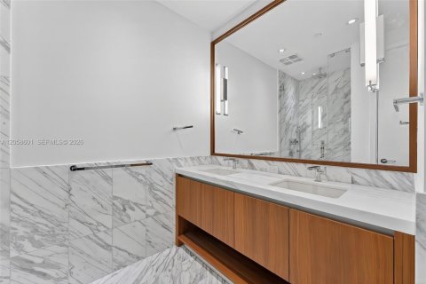 Copropriété à louer à Miami, Floride: 2 chambres, 102.38 m2 № 2168166 - photo 13