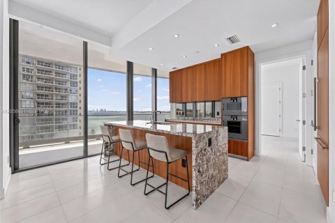 Copropriété à louer à Miami, Floride: 2 chambres, 102.38 m2 № 2168166 - photo 7