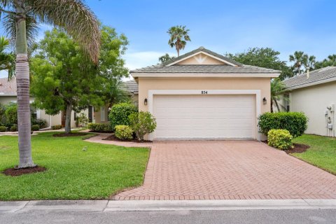 House in Port St. Lucie, Florida 2 bedrooms, 137.68 sq.m. № 2253059