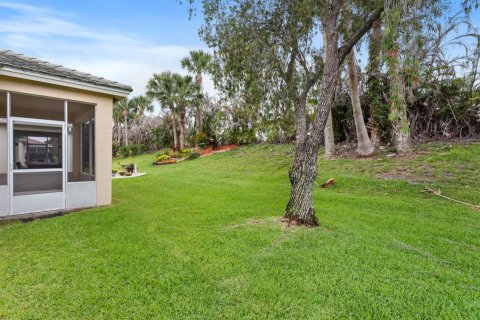 House in Port St. Lucie, Florida 2 bedrooms, 137.68 sq.m. № 2253059 - photo 25