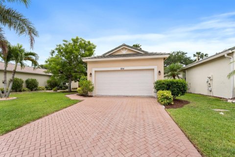 House in Port St. Lucie, Florida 2 bedrooms, 137.68 sq.m. № 2253059 - photo 2
