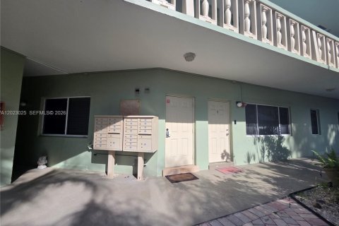Copropriété à louer à Fort Lauderdale, Floride: 2 chambres, 69.21 m2 № 2084509 - photo 19