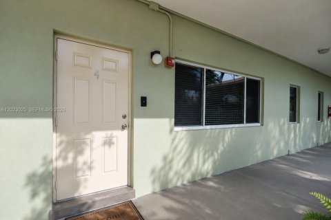 Copropriété à louer à Fort Lauderdale, Floride: 2 chambres, 69.21 m2 № 2084509 - photo 5
