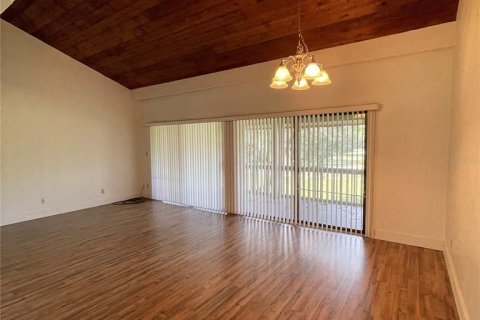 Condo in Haines City, Florida, 1 bedroom № 2423791 - photo 7