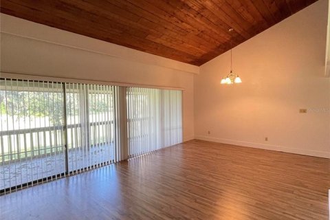 Condo in Haines City, Florida, 1 bedroom № 2423791 - photo 8