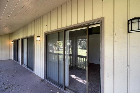 Condo in Haines City, Florida, 1 bedroom № 2423791 - photo 16