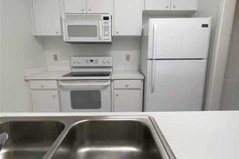 Condo in Haines City, Florida, 1 bedroom № 2423791 - photo 4