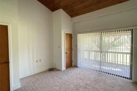 Condo in Haines City, Florida, 1 bedroom № 2423791 - photo 13