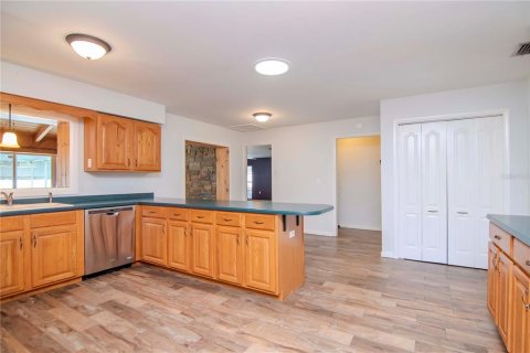 Villa ou maison à vendre à Winter Haven, Floride: 5 chambres, 341.88 m2 № 1562089 - photo 8