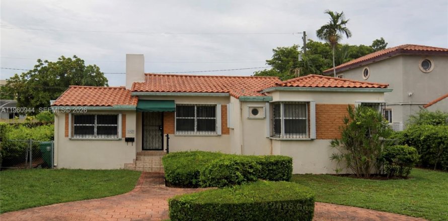 Дом в Майами, Флорида 3 спальни, 156.35м2 № 2027575