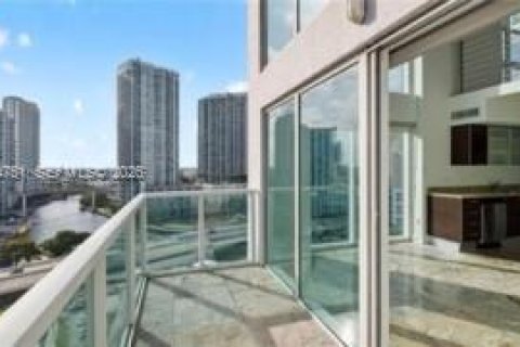 Купить кондоминиум в Майами, Флорида 2 спальни, 119.75м2, № 2035656 - фото 6