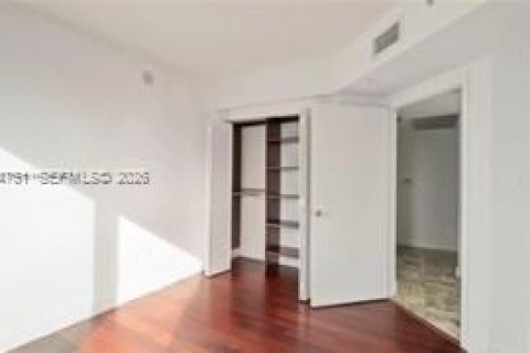 Купить кондоминиум в Майами, Флорида 2 спальни, 119.75м2, № 2035656 - фото 8