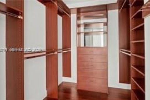 Купить кондоминиум в Майами, Флорида 2 спальни, 119.75м2, № 2035656 - фото 11