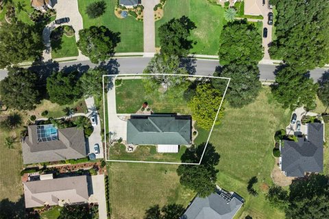House in Lady Lake, Florida 3 bedrooms, 202.06 sq.m. № 2399064 - photo 3